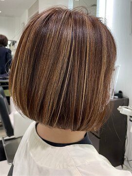 ソシエ 福岡岩田屋店 白髪ぼかしハイライト/大人女性/40代/50代/60代