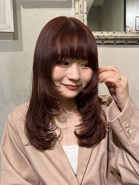 フークフーク(HOEK HOEK) 【顔まわりと繋げるレイヤーカット】