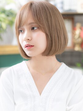 カバーヘア ブリス 大宮西口(COVER HAIR bliss) ■斜めバングシルキーベージュ前下がりボブ52-2大宮10代20代30代