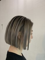 ピノ(pino.)&nbsp;シャドウルーツエアタッチバレイヤージュ白髪ぼかし