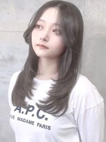 ジィルム(XELM)&nbsp;レイヤーカット　グレージュ【高崎/高崎駅/高崎駅西口】