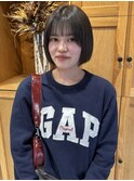 ミニボブ×オリーブグレージュ