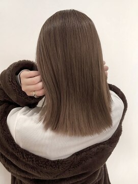 ローネス(LONESS) 赤みを消した透明感たっぷりくすみベージュカラー