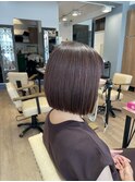 切りっぱなしボブ×カシスブラウンカラー