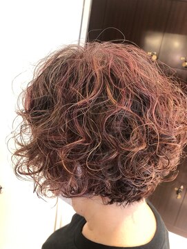 フィックスアップ 銀座(FIX-UP GINZA) パーマとローライトとハイライトのボブ