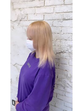 ホワイトベージュ