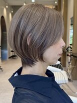 ソワネ 表参道(soigne)&nbsp;表参道白髪ぼかしハイライトマッシュショートアッシュグレー40代