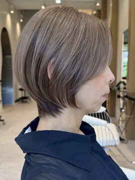 ソワネ 表参道(soigne) 表参道白髪ぼかしハイライトマッシュショートアッシュグレー40代