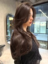 シティ オモテサンドウ(CITY omotesando)&nbsp;レイヤーカット 顔まわりカット バタフライカット 海外ヘア