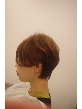 アミル(AMIL) ハンサムショート