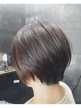 エーデルシェーンハイト(EDEL schonheit) 『お手入れ簡単』襟足スッキリ丸みショート