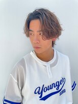 ウェイビーエフティフィフス 横浜西口(WAVEY ft.fifth)&nbsp;波巻きスパイラルツイストパーマセンターパートメンズマッシュ