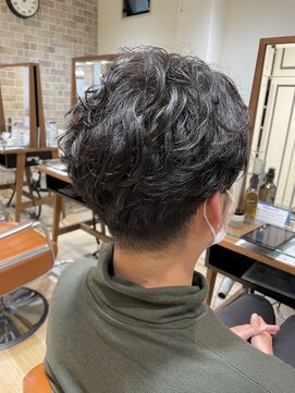 ネオリーブエム(Neolive em;) メンズセンターパートパーマ☆
