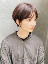【ショートヘア特化型美容室】のスタッフが在籍