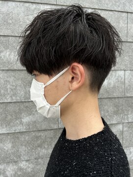 ヒュイル バイ ニアウ(Hwyl by Niau) メンズマッシュパーマスパイラルパーマニュアンスパーマ