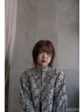 トゥ(TOE) 伸ばしかけボブでも大丈夫な顔まわりレイヤースタイル