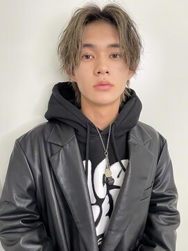 サンバレー(SUNVALLEY) センターパート スパイラルパーマ ブリーチ