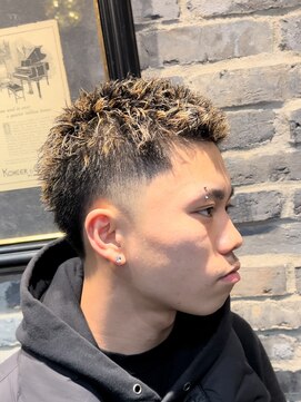 ミリオンバックス 上野(Million Bucks) スパイキーショート/テーパーフェード<理容室>[床屋/上野]