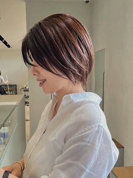 イロドリ(irodori)の写真/"なりたい×似合わせ"の垢抜けヘアならIRODORIへ♪トレンドの顔周りレイヤー/前髪のイメージチェンジも人気
