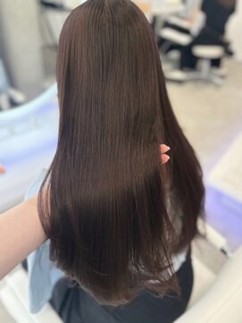 エヌアイ オモテサンドウ(ni omotesando) 大人上品なブラウンカラー