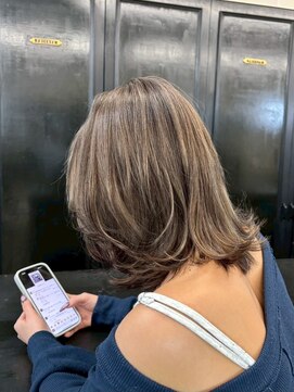 スティーロ 渋谷(Steelo) レイヤーカット×アッシュグレージュ