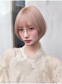 ショートボブ 顔周りレイヤー 小顔カット 透明感カラー