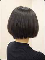 ドアーズ(Door's)&nbsp;30代40代ショート白髪染めグレイカラーボブ艶栄名駅伏見丸の内