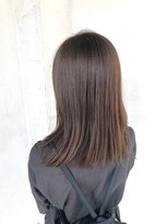 フランジェッタヘアー(Frangetta hair) ツヤサラチョコレートブラウン。