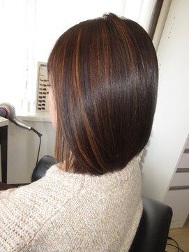 コア フィール ア デイ(COIFFURE A DAY) 【見附今町】M3Dハイライトミディー