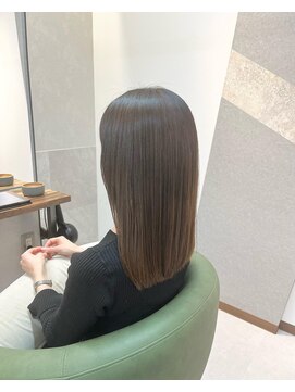 シンシア(CYNTHiA) 髪質改善 ワンレンセミロング オリーブ