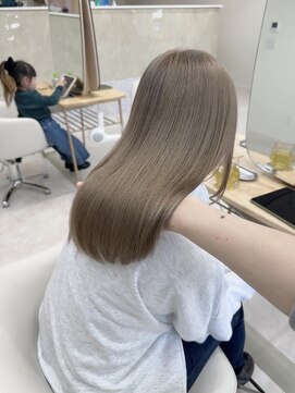 イェッカ パビル(YECCA pabil) ミルクティーグレージュ（ブリーチ1回）