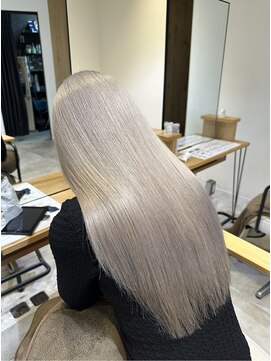 ブランニューロミエ 野田阪神店(Brand new lomie) シルバーベージュ/美髪カラー/髪質改善カラー/ケアブリーチ