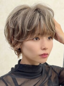ビュー トウキョウ(VIEW TOKYO) 10代20代30代小顔顔まわり似合わせ耳かけショートパーマ