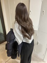 リト(riTo)&nbsp;20代30代ブルーカラーグレージュ暗めカラー韓国レイヤーロング