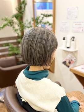 フリージア(freesia) 30代40代50代/艶ボブ/大人ボブ/簡単スタイリング