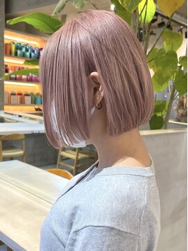 サンクプロジェクト(cinq PROJECT) 原宿ミルクティーピンクベージュカラータッセルボブ顔周りカット