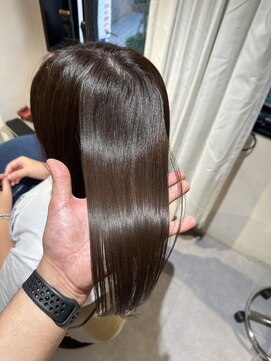 リラエ(Lyrae) 縮毛矯正/髪質改善/美髪カラー/トリートメント【大阪/西梅田】