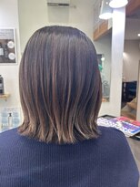 エルパライソ リフォ(Elparaiso Reff)&nbsp;外ハネスタイル