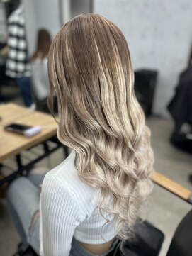 ワン(ONE) グラデーション