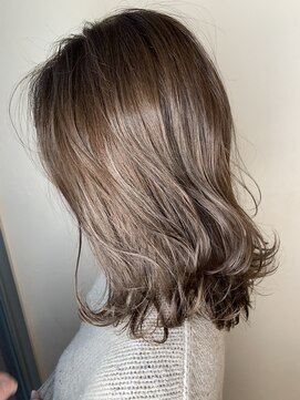 フェリア 渋谷(Feria) ケアブリーチカラー