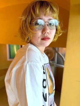 ヴヴ(Bub) 前髪カット ブリーチ ハイトーン ミニボブ 顔周りカット