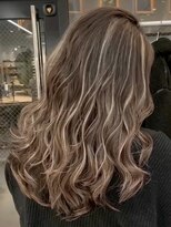 オニキス 原宿(ONYX)&nbsp;r45 バレイヤージュハイライト白髪白髪ぼかし40代ケアブリーチ