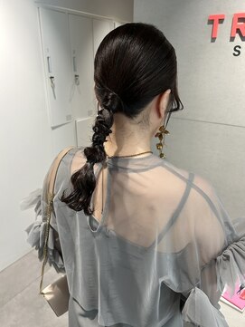 トリッカ シブヤ(TRICCA SHIBUYA) 個性派ポニー/ポニーテールアレンジ/タイトヘア/編みおろし
