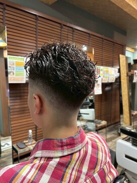 スタンドバーバー 柏(STAND BARBER) MEN’S HAIR/サーフカール/刈り上げセンターパート/柏