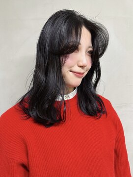 ジーナ 梅田(Zina) 艶髪×暗髪ナチュラルミディアム【Zina梅田】