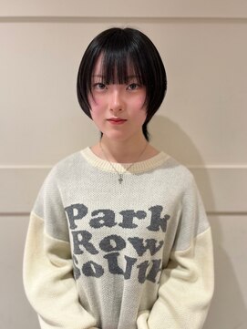 ビーハイブアヴェダ PARCO2店(BEHIVE AVEDA) ぱっつんショートウルフ【三橋由奈】