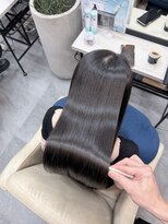 シシ 新宿(She 2.)&nbsp;縮毛矯正/美髪矯正/髪質改善/ストレートロング/韓国/新宿美容室