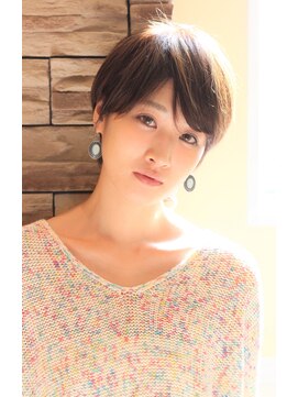 レウナ 外苑前(Reuna) 【３０代・４０代・５０代】大人の女性に人気の耳かけショート