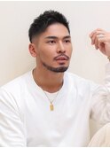 短髪ソフトモヒカン黒髪おしゃれボウズスキンフェードカット