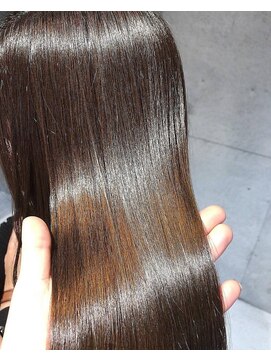 エウレカ バイ アイノア 白楽(EUREKA by AInoa) 髪質改善トリートメント